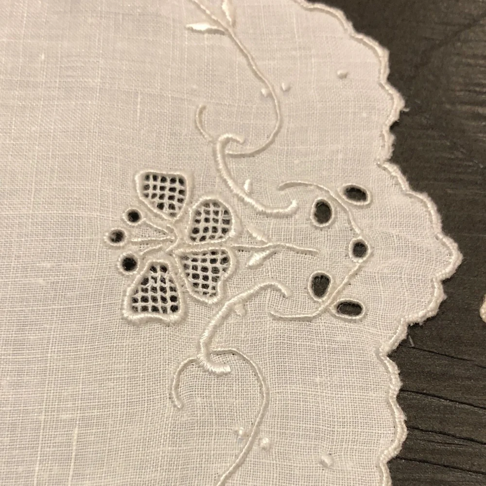 White Embroidered Linen Set (11)